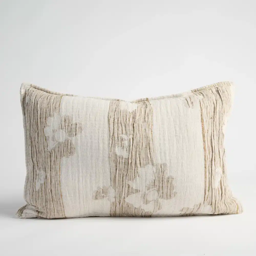 Eadie_Lifestyle_Blossom_Cushion_ECS_23_01_0155_41863013-565b-4115-aff1-d52b2b47ac3e.webp