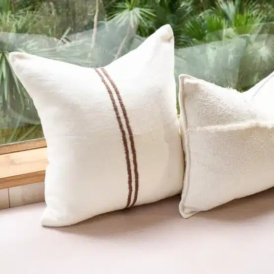 eadie lifestyle - Orion Linen Cushion - Off White/Chocolate - Image 3