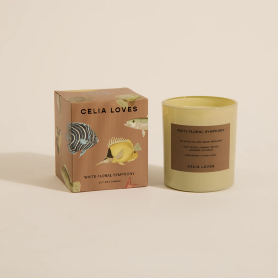 Celia loves - White floral symphony candle