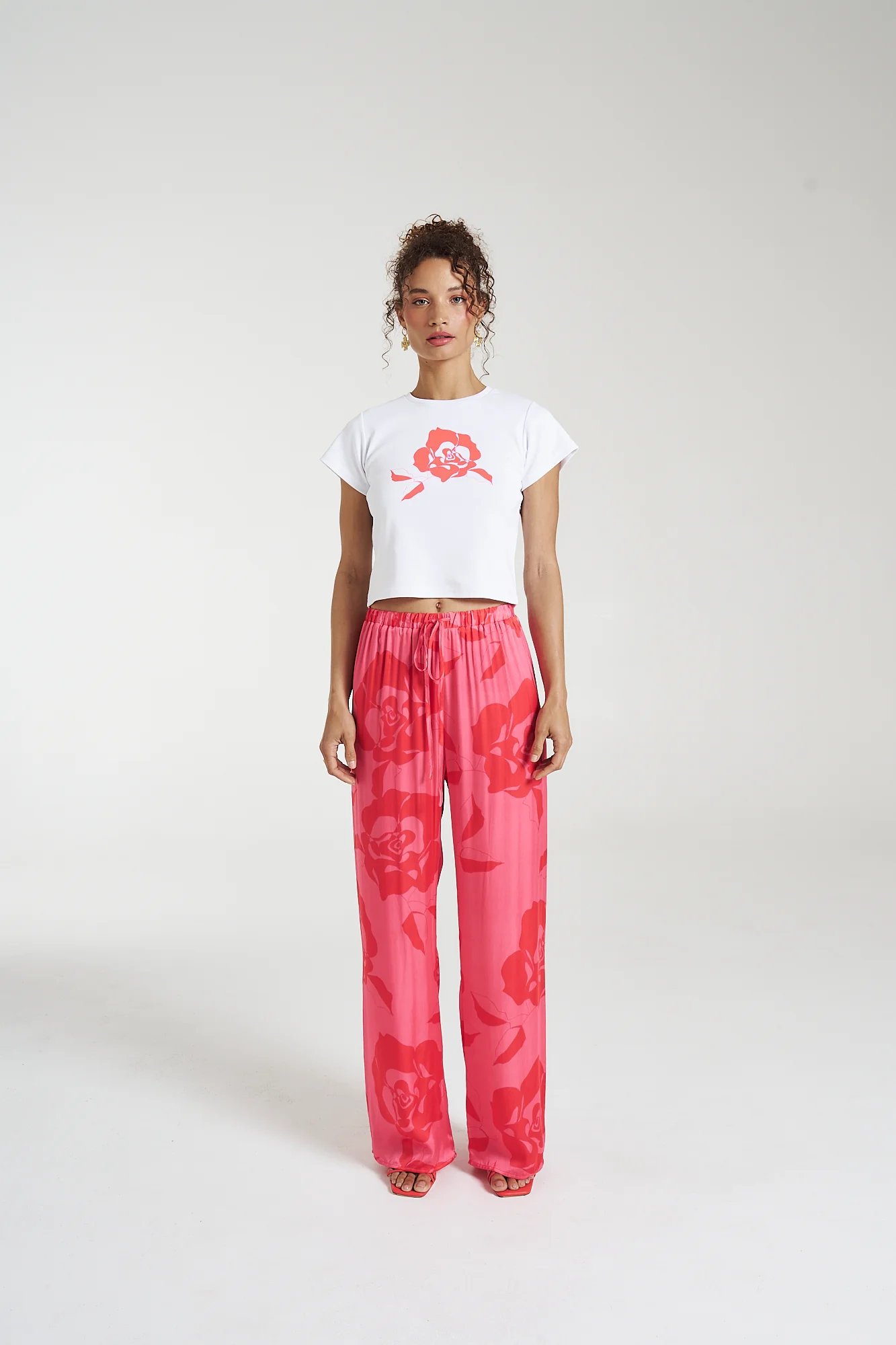 rose_elasticwaistpant_001_e017a41a-fa9a-4230-bff4-f127d7f94349.webp