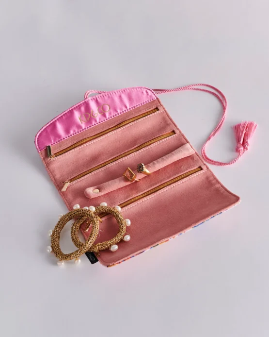 kip & co - Lyon Velvet Jewellery Roll