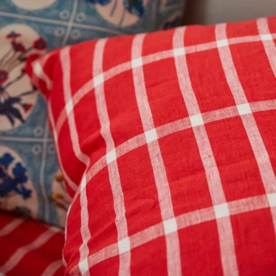 Sage x clare - remi linen pillowcase set | scarlet - Image 3
