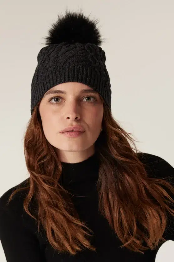 cable - merino beanie | charcoal