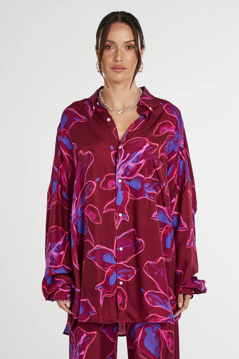 jamlily_lsoversizedshirt_002.webp