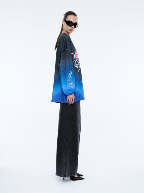 ena pelly - orchid long sleeve tee | washed black - Image 2
