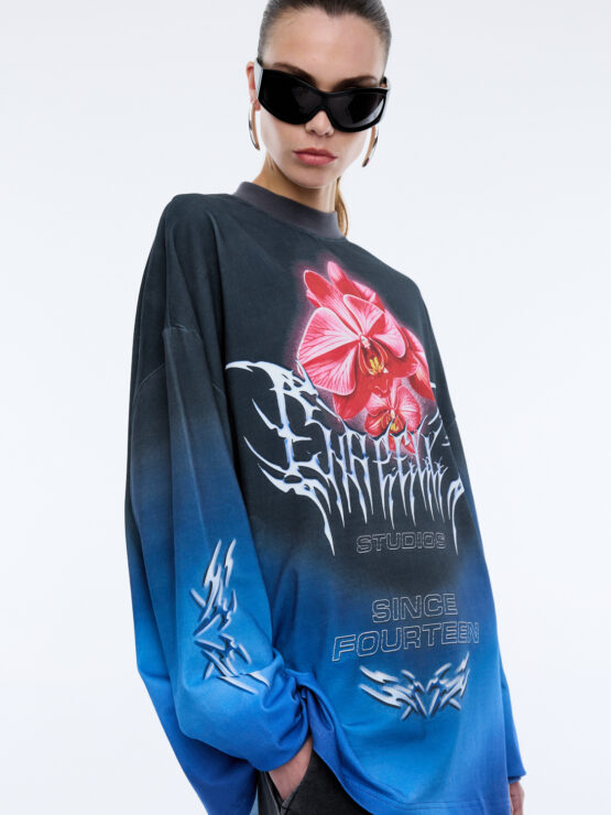 ena pelly - orchid long sleeve tee | washed black - Image 4