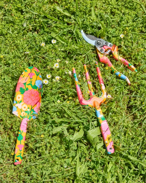 kip & co - Follow The Sun Yellow Garden Tools and Gloves Set - Image 2