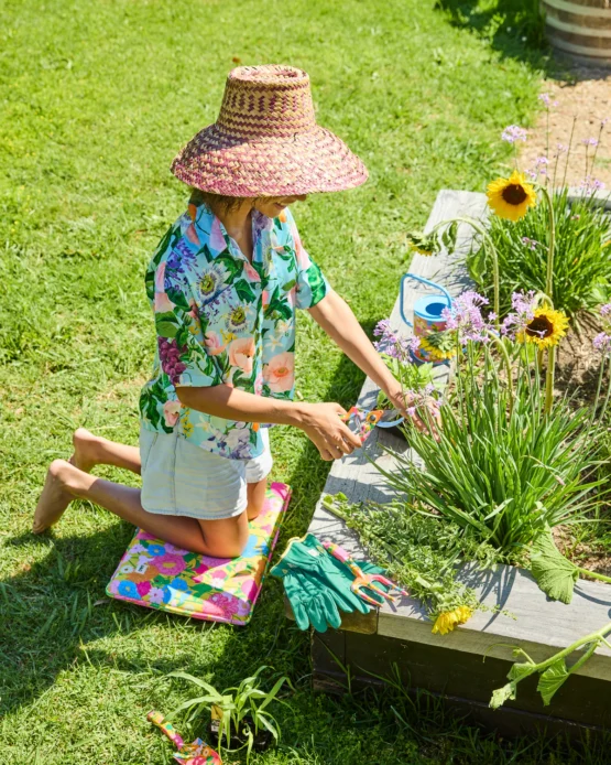 kip & co - Follow The Sun Yellow Garden Kneeling Mat - Image 2