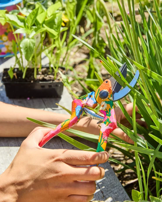 kip & co - Follow The Sun Yellow Garden Secateurs and Gloves Set - Image 2
