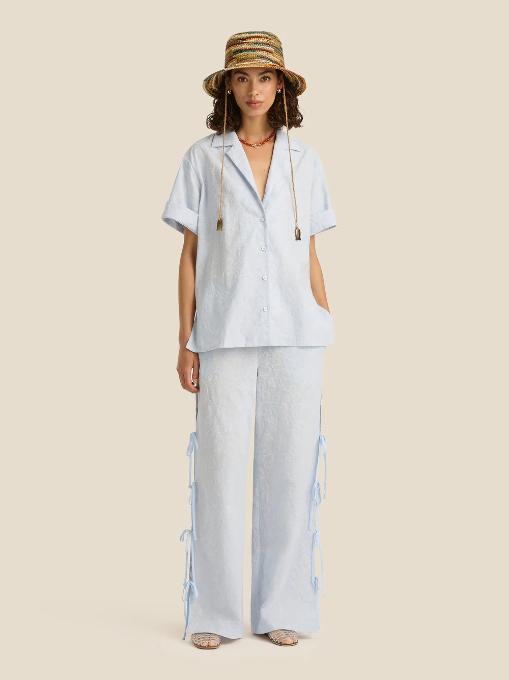 S19-SHT-004-085-MargotShirt-Cirrus-25046-SoleilSoleil-0430_1000x.webp