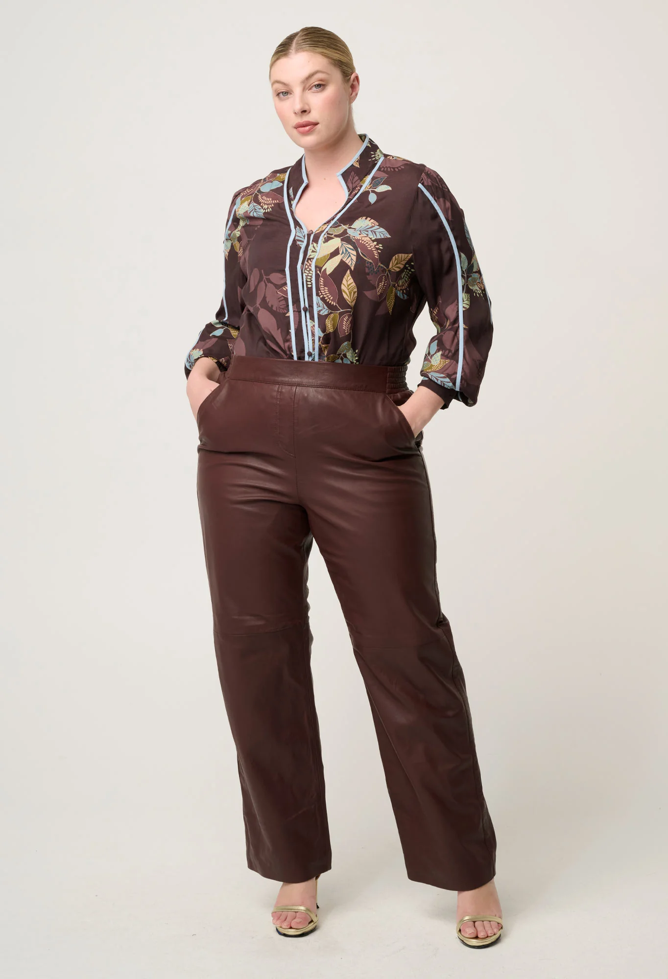 OW22106EMB-4-MOVEMENT-1.webp OW22106EMB-4-MOVEMENT-1.webp