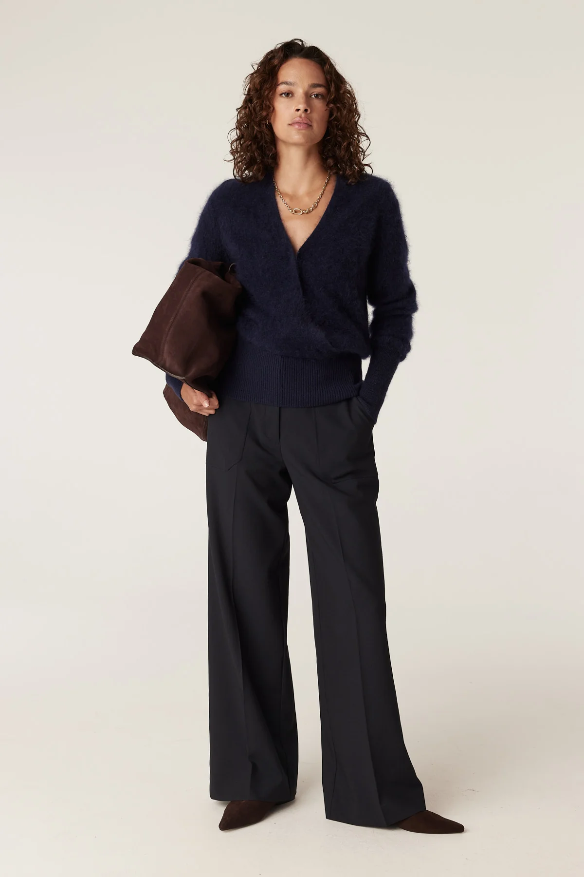 CABLE - Brushed cashwool jumper | navy - Image 4
