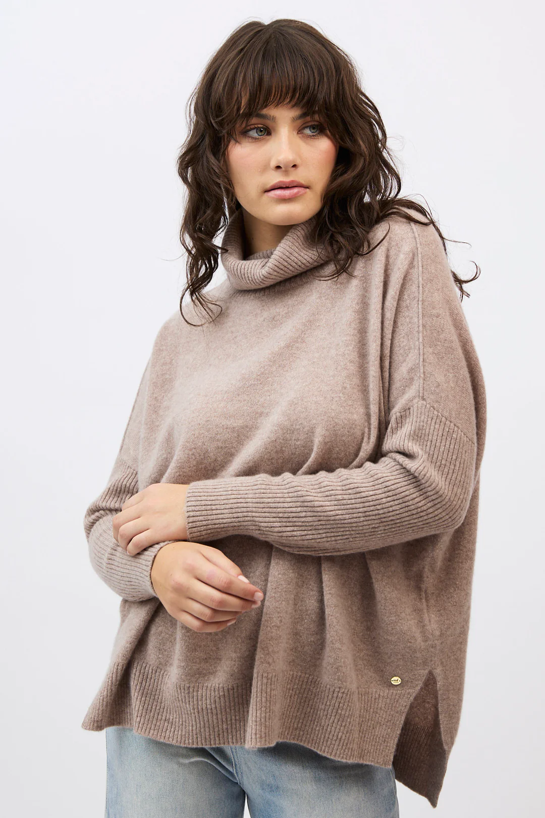 MiaFratino_19108_GigiRollneck_Toast_1_3b4fc851-66f5-4836-8c78-d1f3f9a92454_1080x.webp MiaFratino_19108_GigiRollneck_Toast_1_3b4fc851-66f5-4836-8c78-d1f3f9a92454_1080x.webp