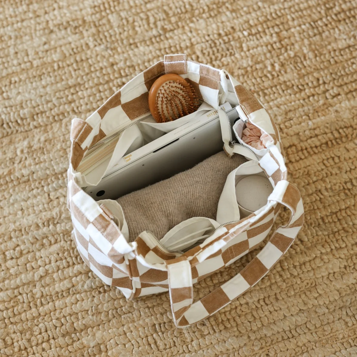 Array - Everyday pocket tote | Tan check - Image 3