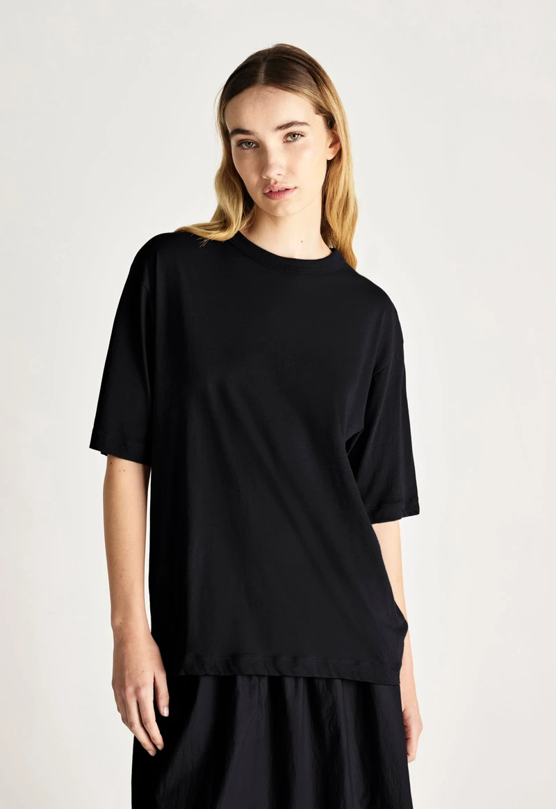 JJ5341_Black_02_cq5t0d.webp
