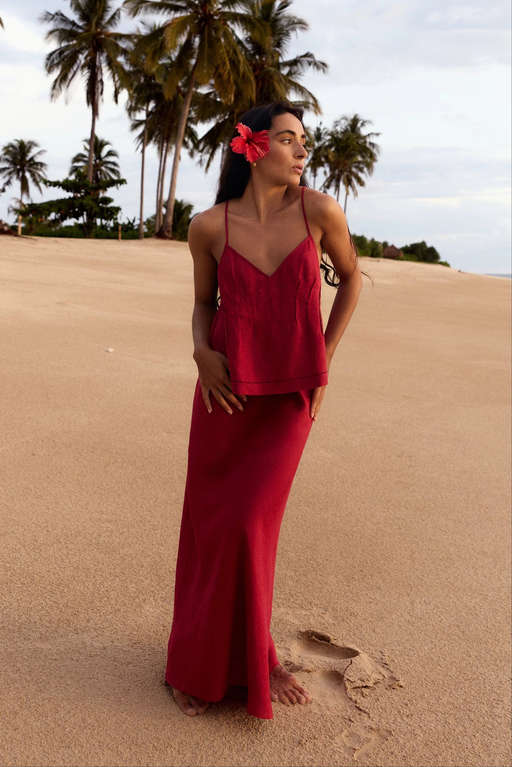 lilly-pilly-riley-linen-skirt-cherry-c1.webp