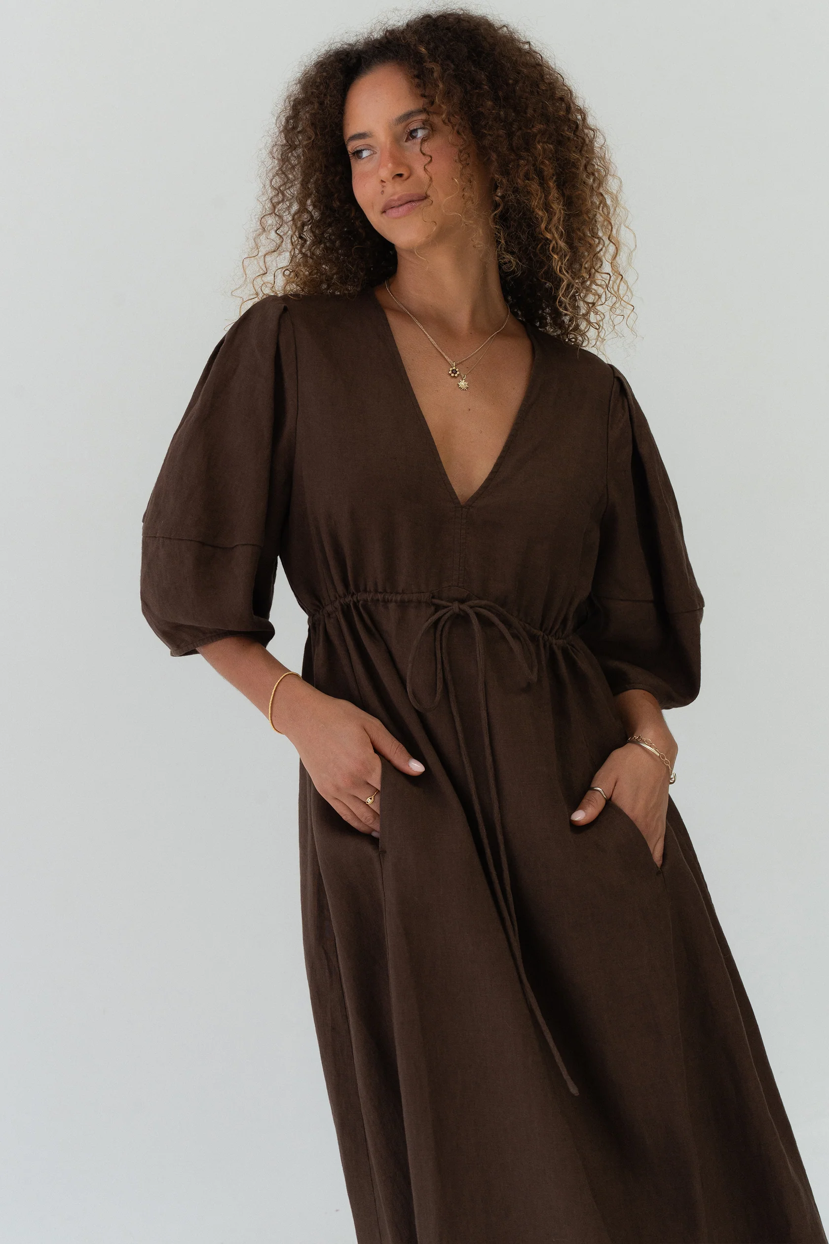 lilly-pilly-vida-linen-dress-chocolate-st1.webp